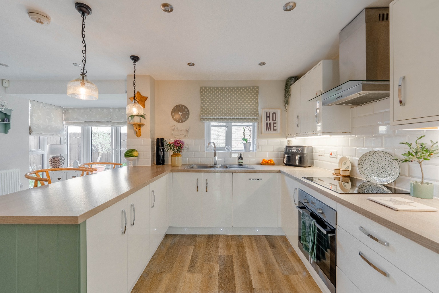 4 bed detached house for sale in Clare Close, Cambridge  - Property Image 3