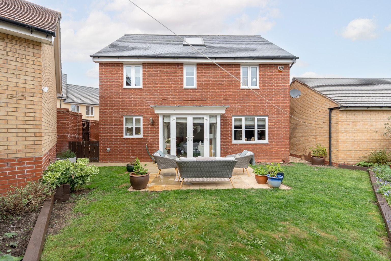 4 bed detached house for sale in Clare Close, Cambridge  - Property Image 4