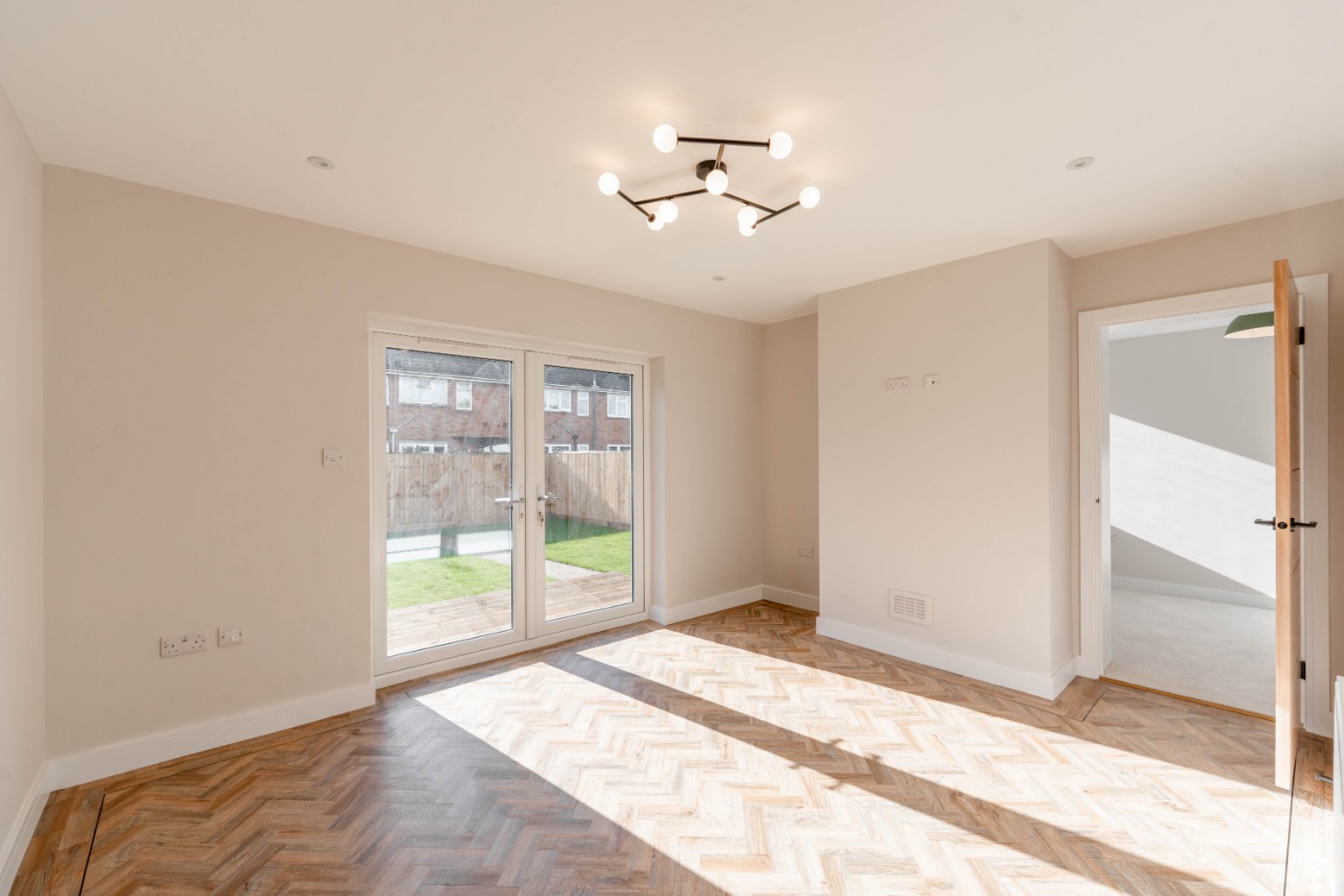 2 bed semi-detached bungalow for sale in Olivia Road, Huntingdon  - Property Image 3