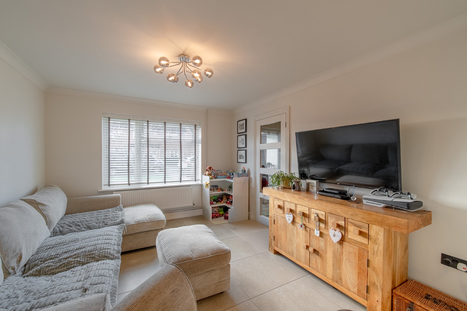 3 bed terraced house for sale in School Road, Cambridgeshire  - Property Image 5