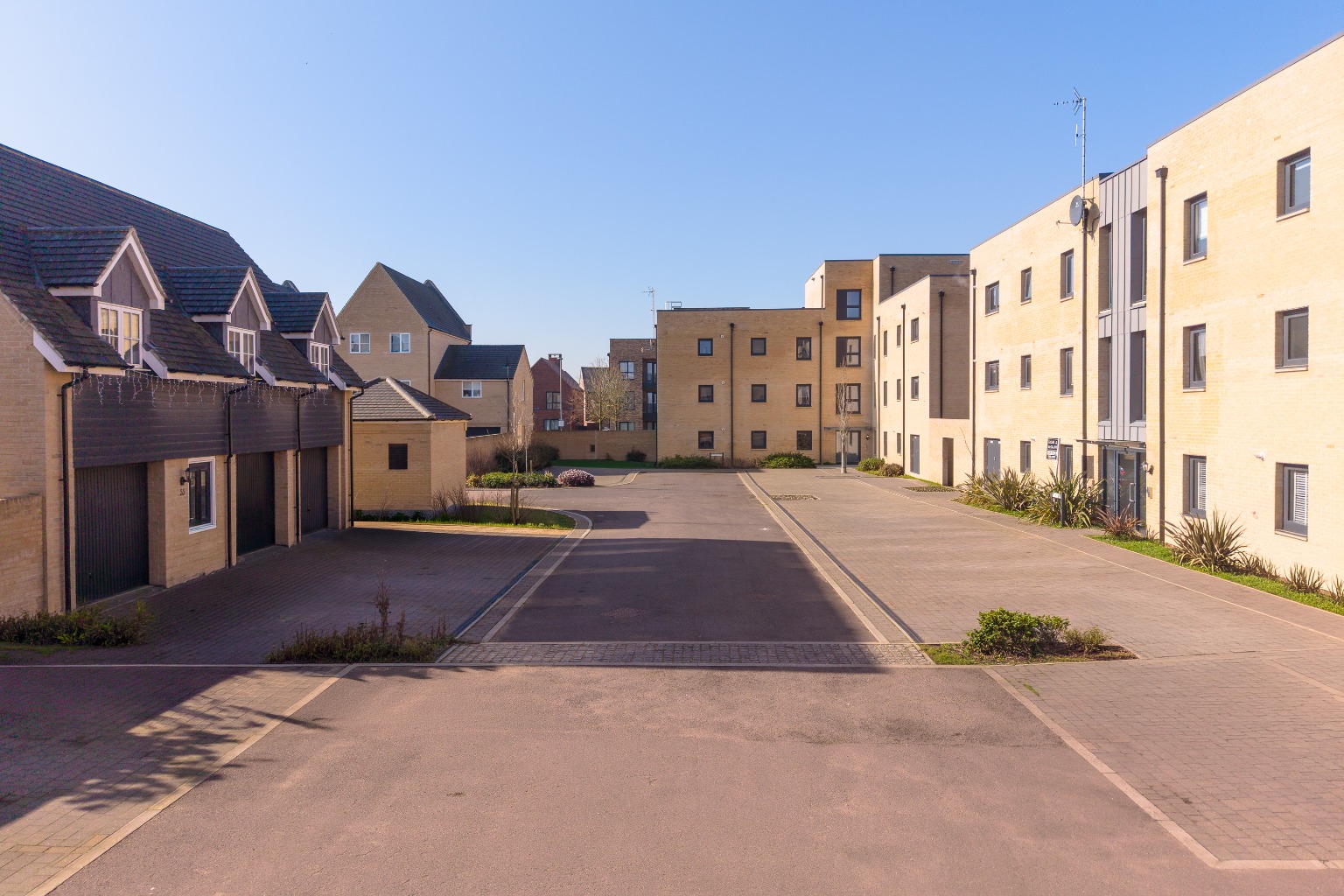 2 bed flat for sale in Cartwright Close, Cambridgeshire  - Property Image 16