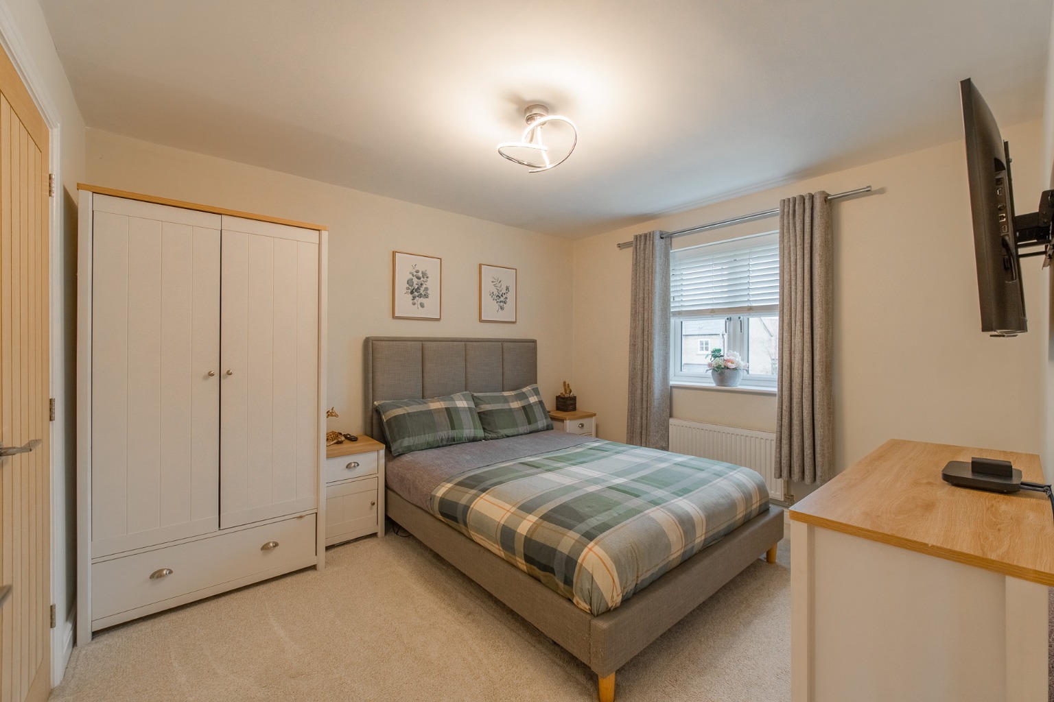 3 bed detached house for sale in Carnaile Road, Huntingdon  - Property Image 9