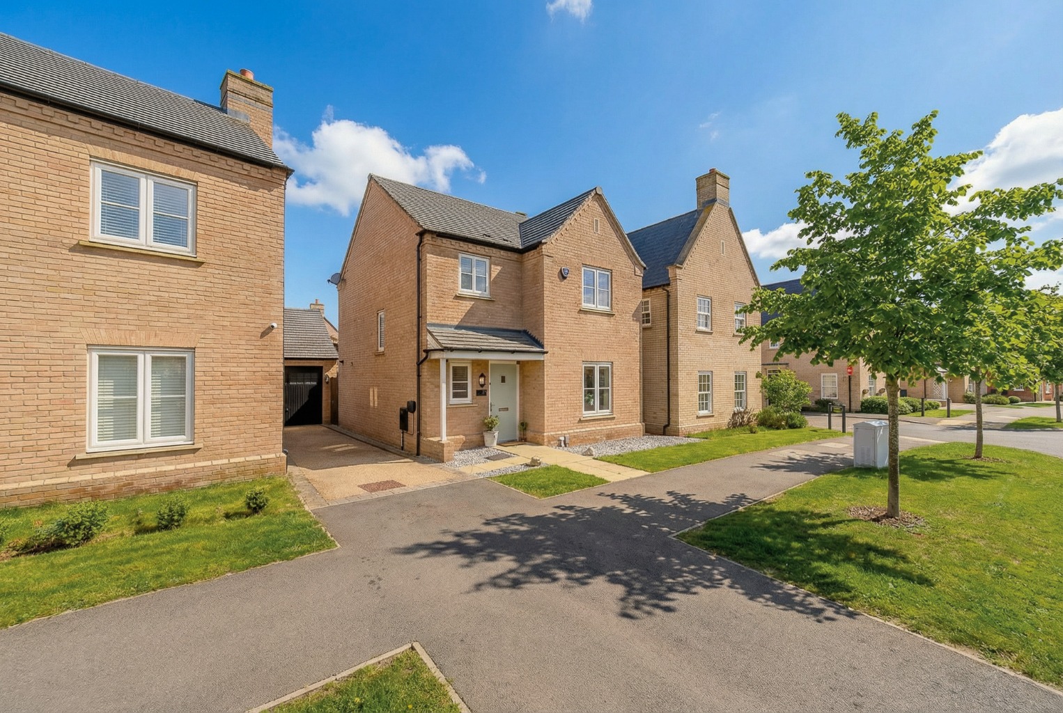 3 bed detached house for sale in Carnaile Road, Huntingdon - Property Image 1