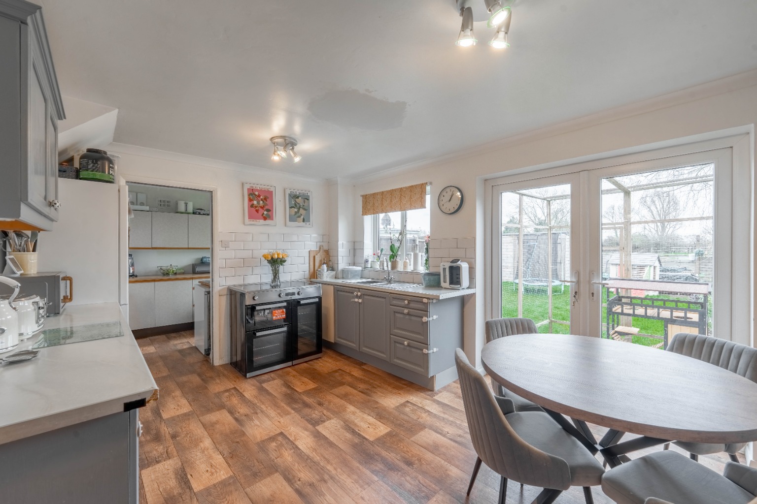 3 bed link detached house for sale in St Marys, Cambridgeshire  - Property Image 6