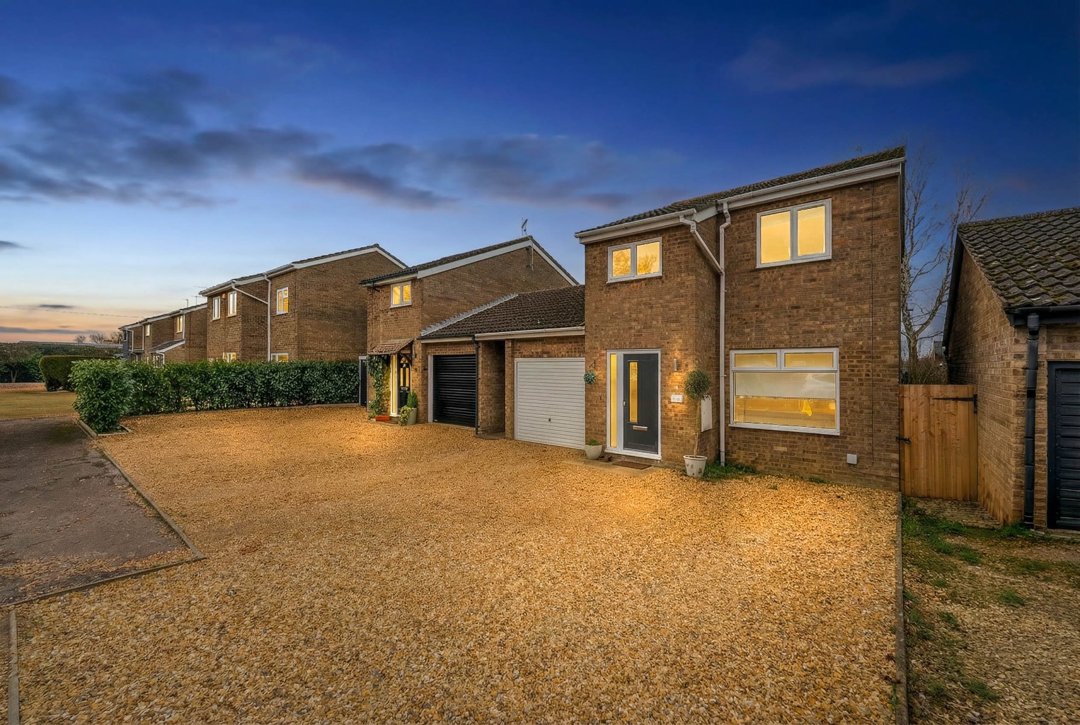 3 bed link detached house for sale in St Marys, Cambridgeshire  - Property Image 16
