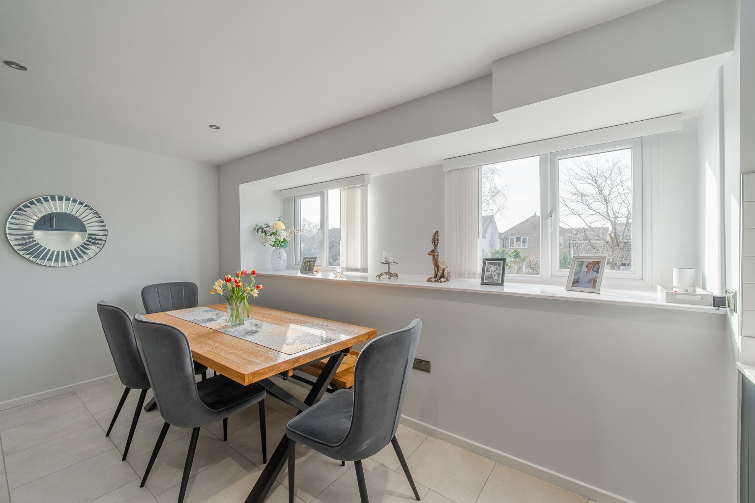 3 bed semi-detached house for sale in Loxley Green, Huntingdon  - Property Image 5