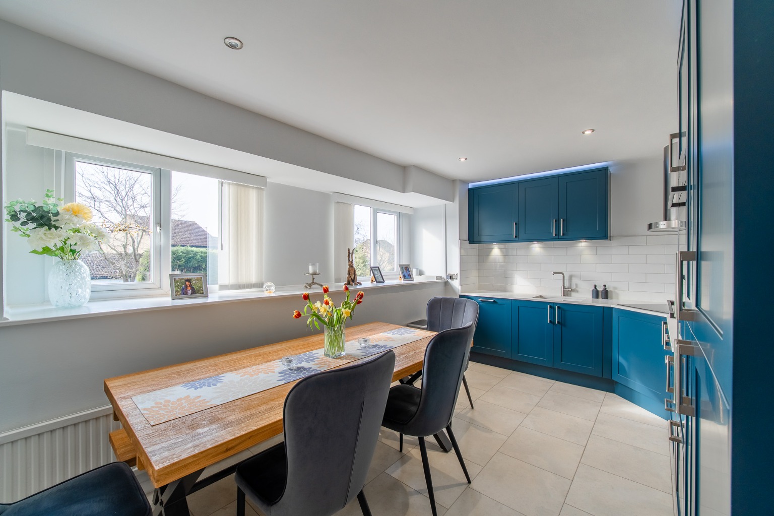 3 bed semi-detached house for sale in Loxley Green, Huntingdon 2