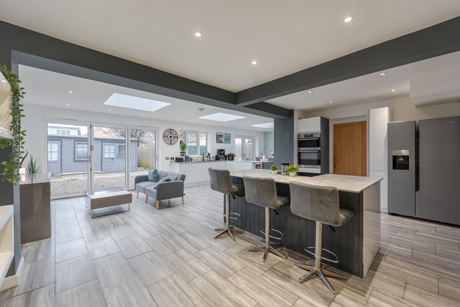 5 bed detached house for sale in Budge Close, Cambridgeshire  - Property Image 2