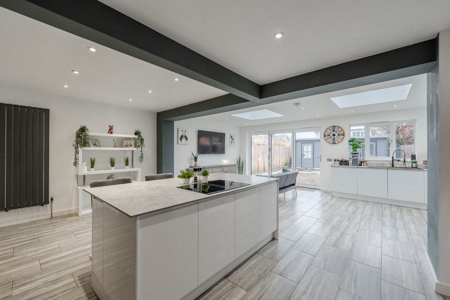 5 bed detached house for sale in Budge Close, Cambridgeshire  - Property Image 6