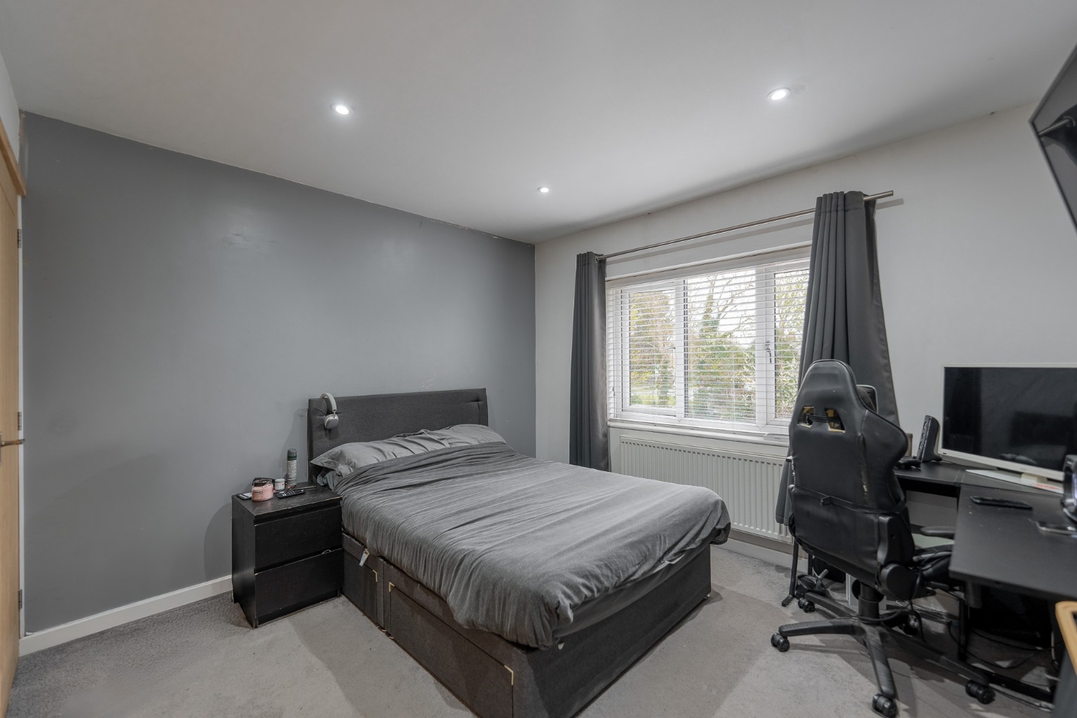 5 bed detached house for sale in Budge Close, Cambridgeshire  - Property Image 11