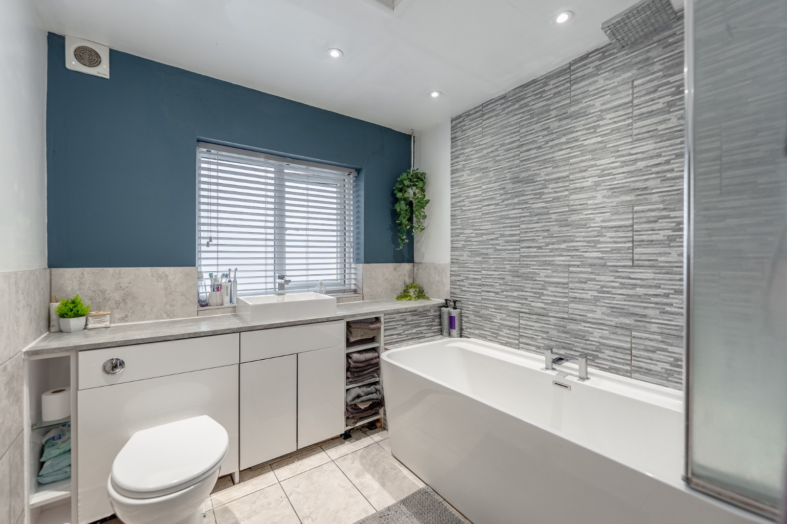 5 bed detached house for sale in Budge Close, Cambridgeshire  - Property Image 14