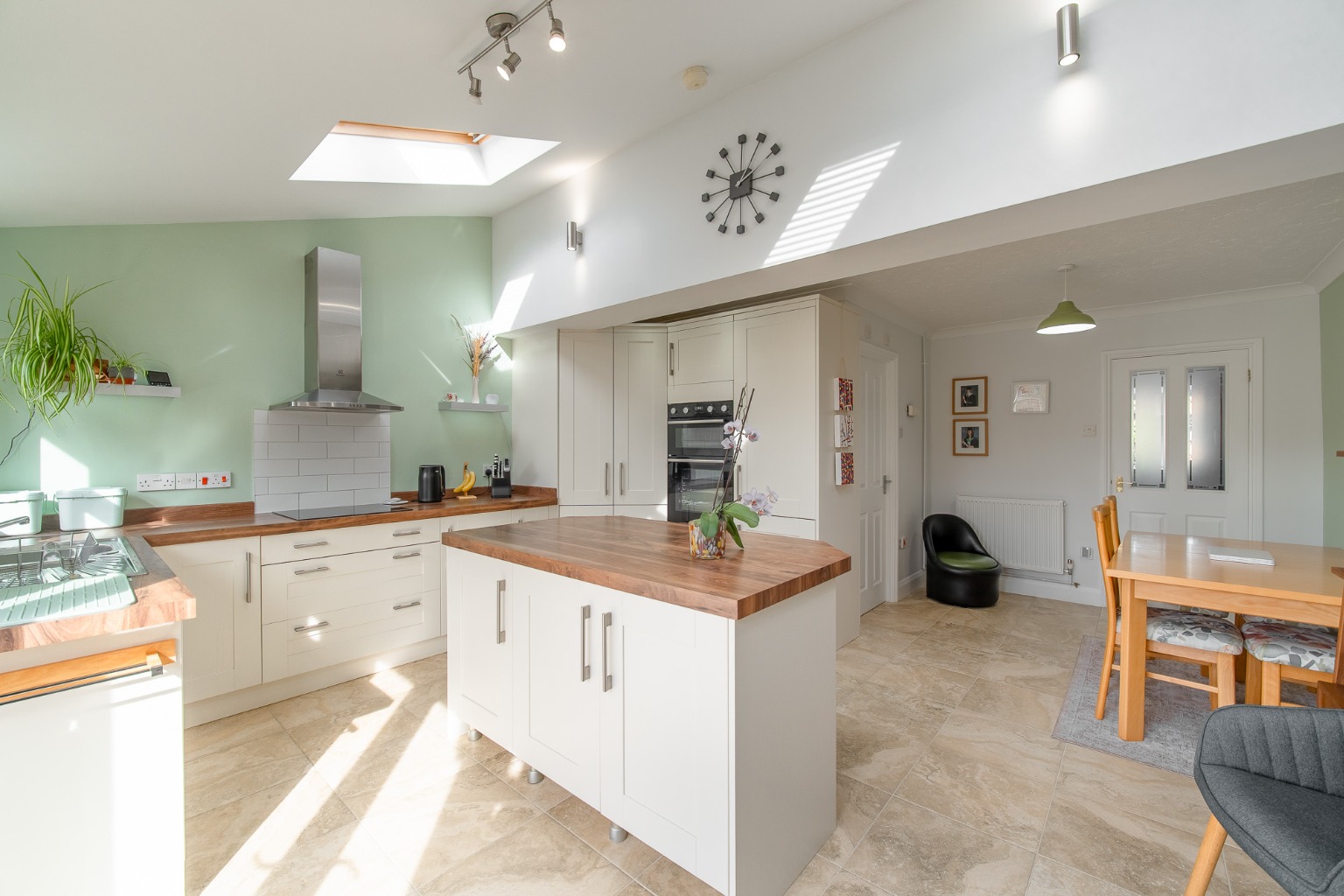 3 bed link detached house for sale in Hamden Way, Cambridgeshire 1