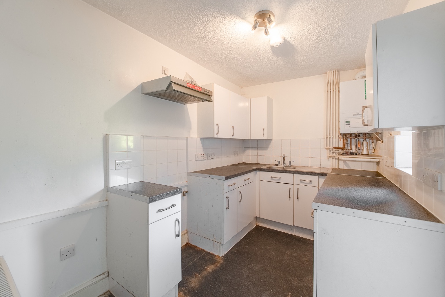 3 bed terraced house for sale in Gladstone Street, Peterborough 2