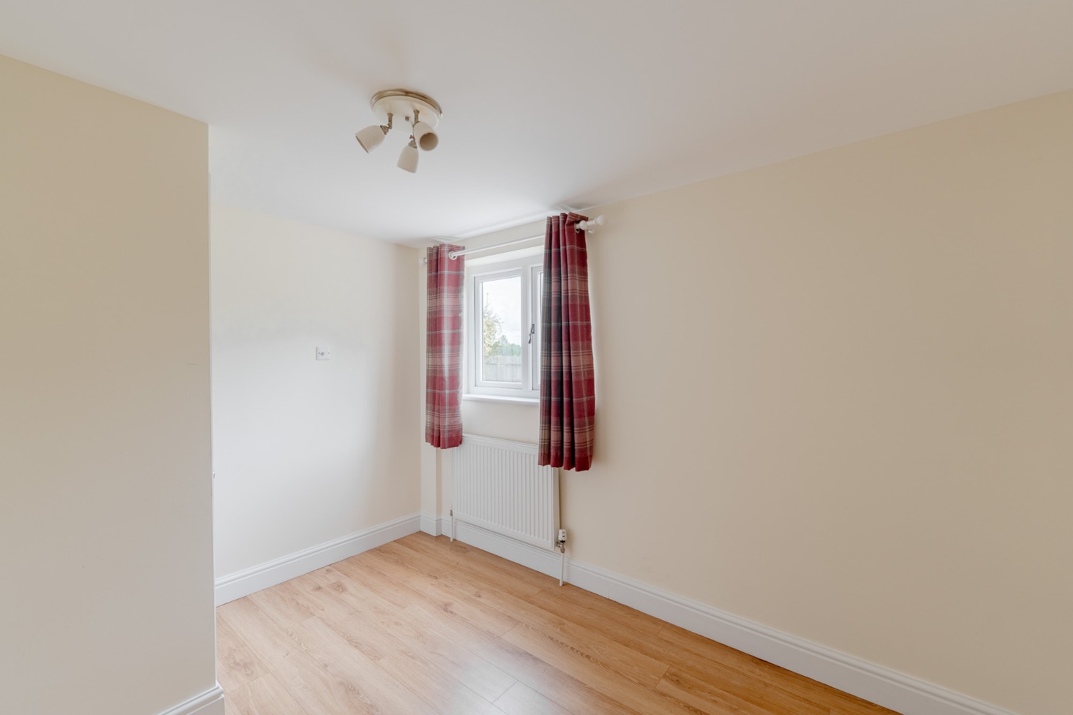 4 bed detached house for sale in Lowndes Drove, St. Ives  - Property Image 13