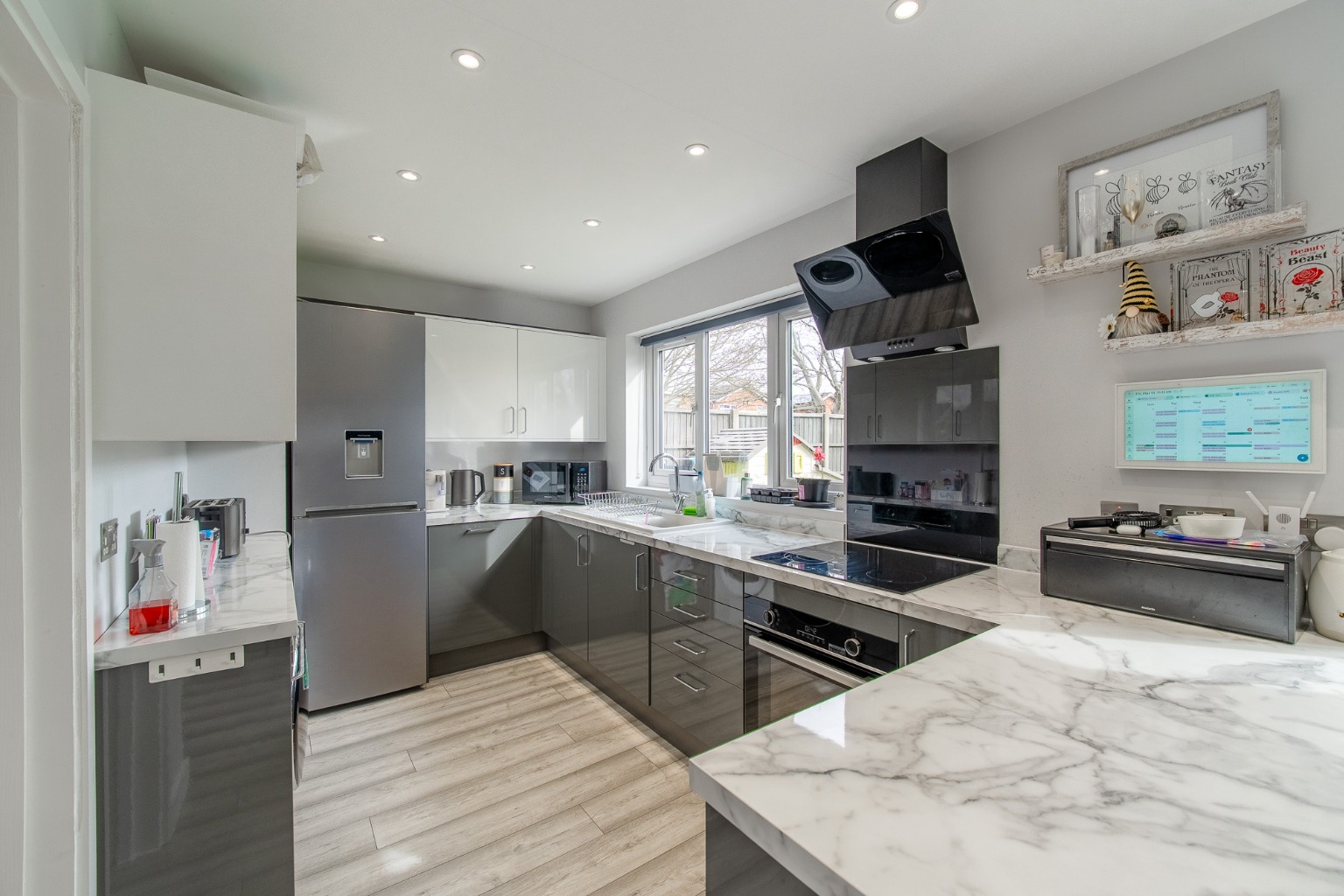 3 bed detached house for sale in The Poplars, Huntingdon 2