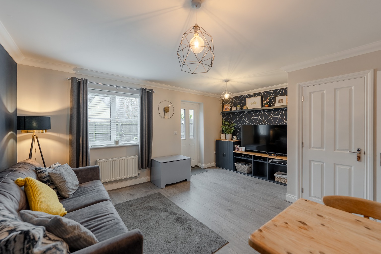 3 bed end of terrace house for sale in Pople Drive, Cambridgeshire 2