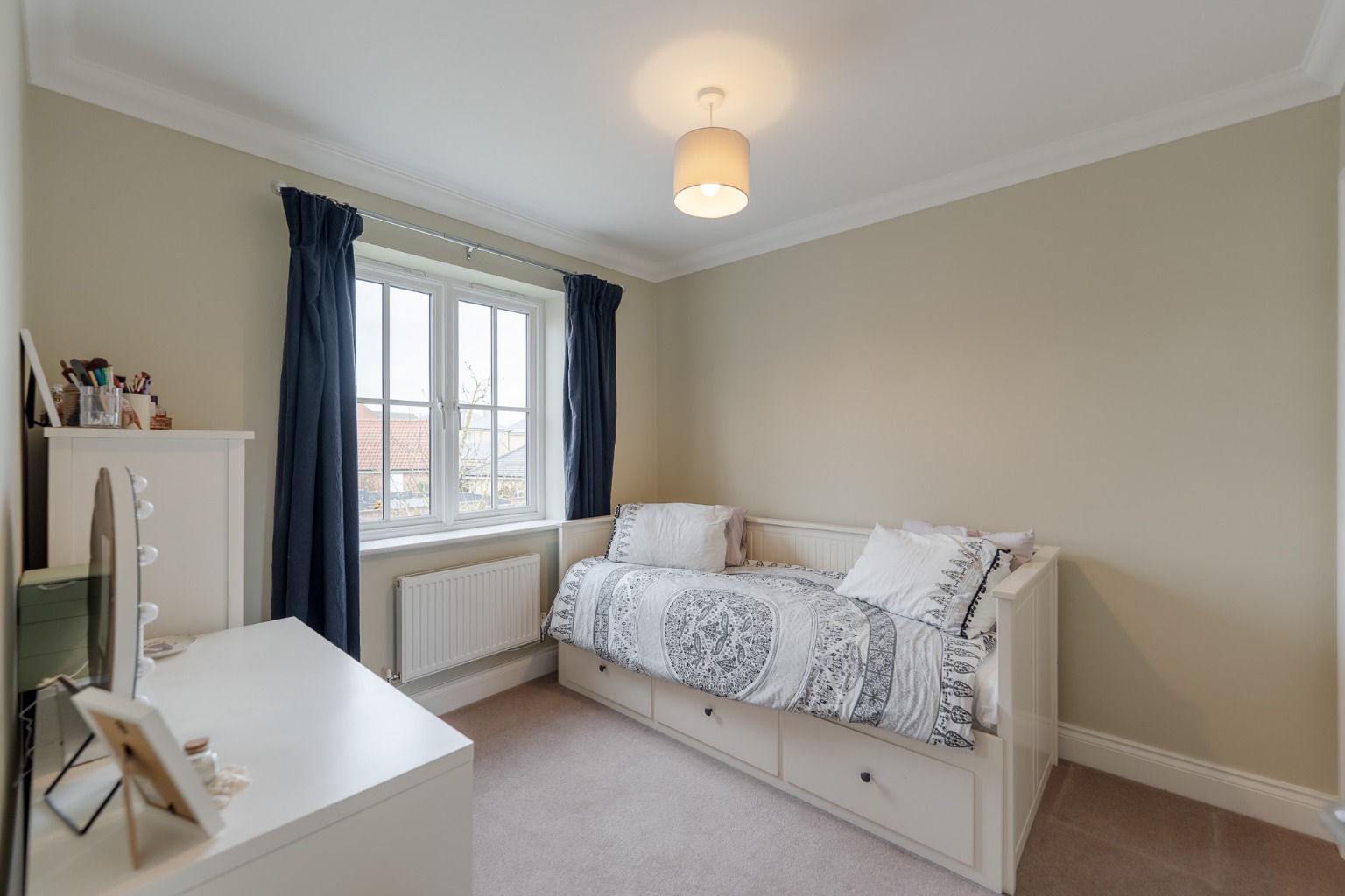 3 bed end of terrace house for sale in Pople Drive, Cambridgeshire  - Property Image 7