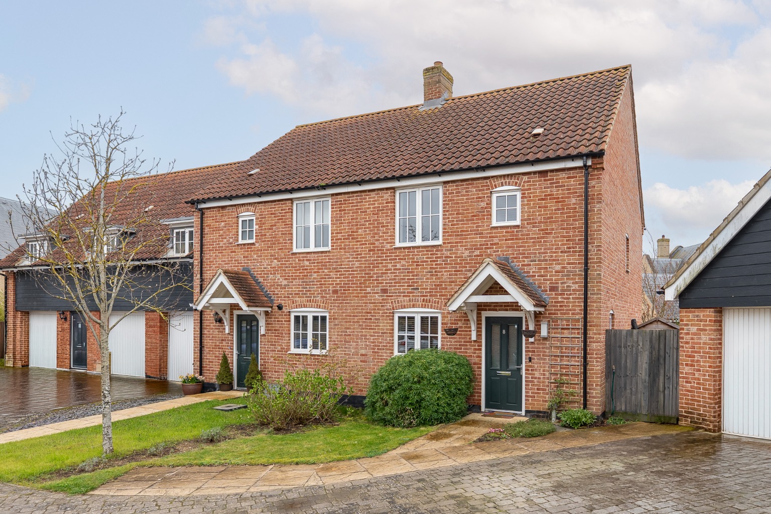 3 bed end of terrace house for sale in Pople Drive, Cambridgeshire - Property Image 1