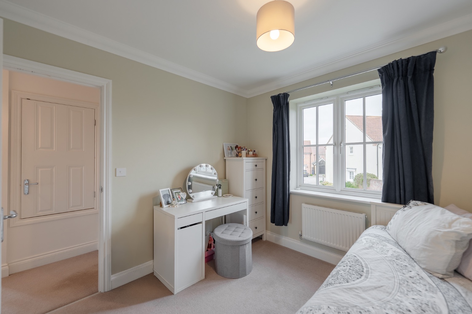 3 bed end of terrace house for sale in Pople Drive, Cambridgeshire  - Property Image 8