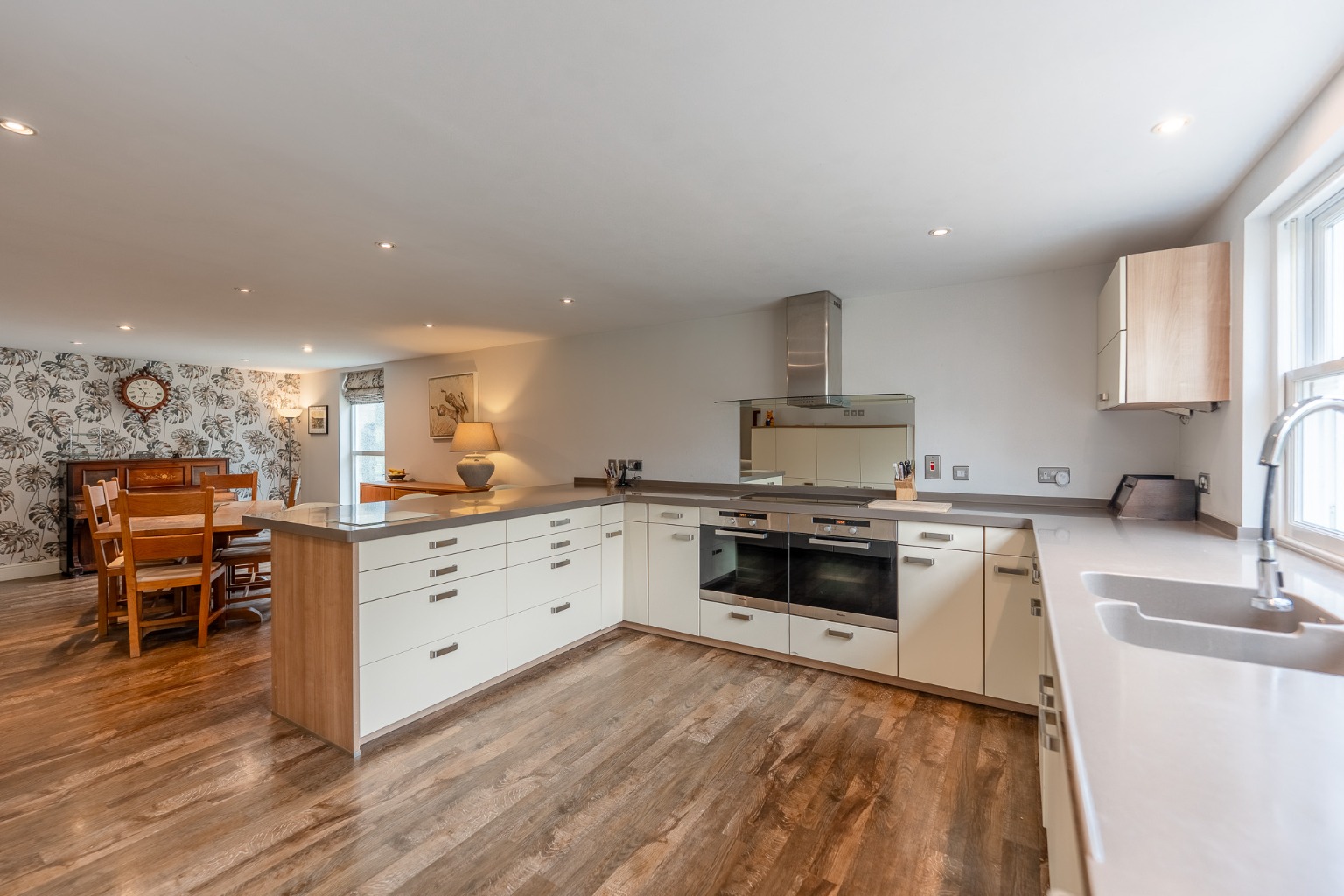 5 bed detached house for sale in London Road, Cambridgeshire  - Property Image 3