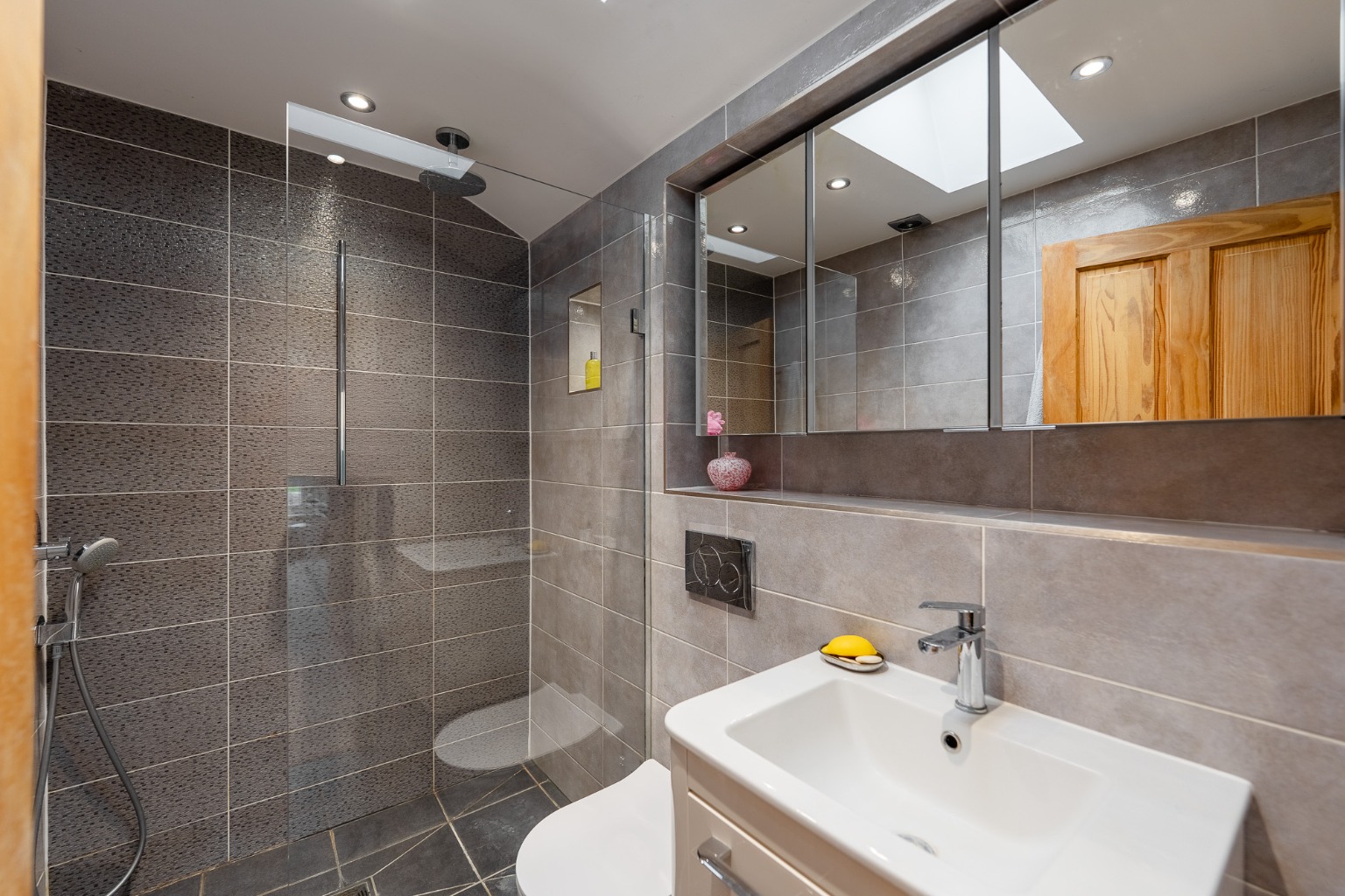 5 bed detached house for sale in London Road, Cambridgeshire 24