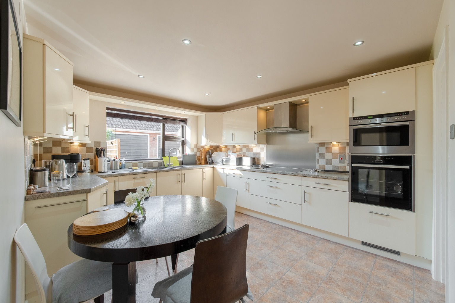 4 bed detached house for sale in High Street, Huntingdon 1