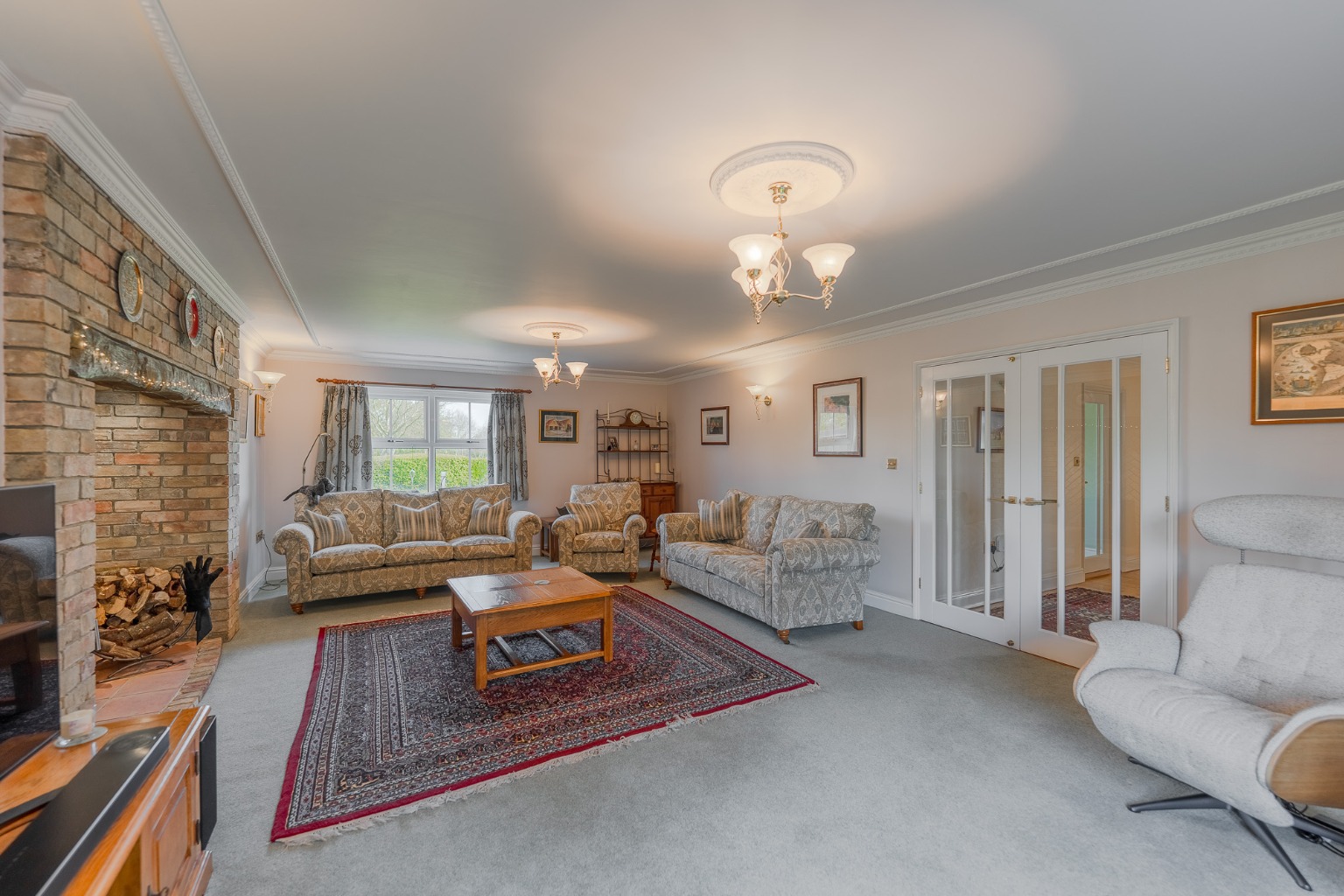 4 bed detached house for sale in Blacksmiths End, Cambridgeshire  - Property Image 5