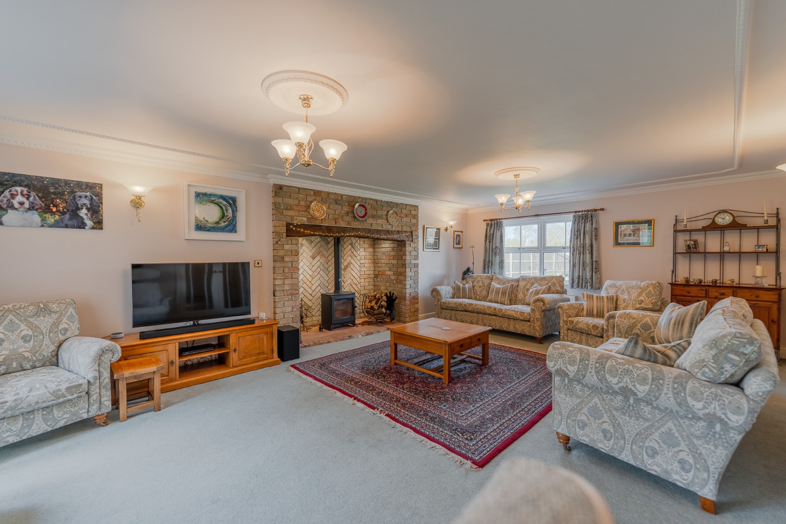 4 bed detached house for sale in Blacksmiths End, Cambridgeshire  - Property Image 3