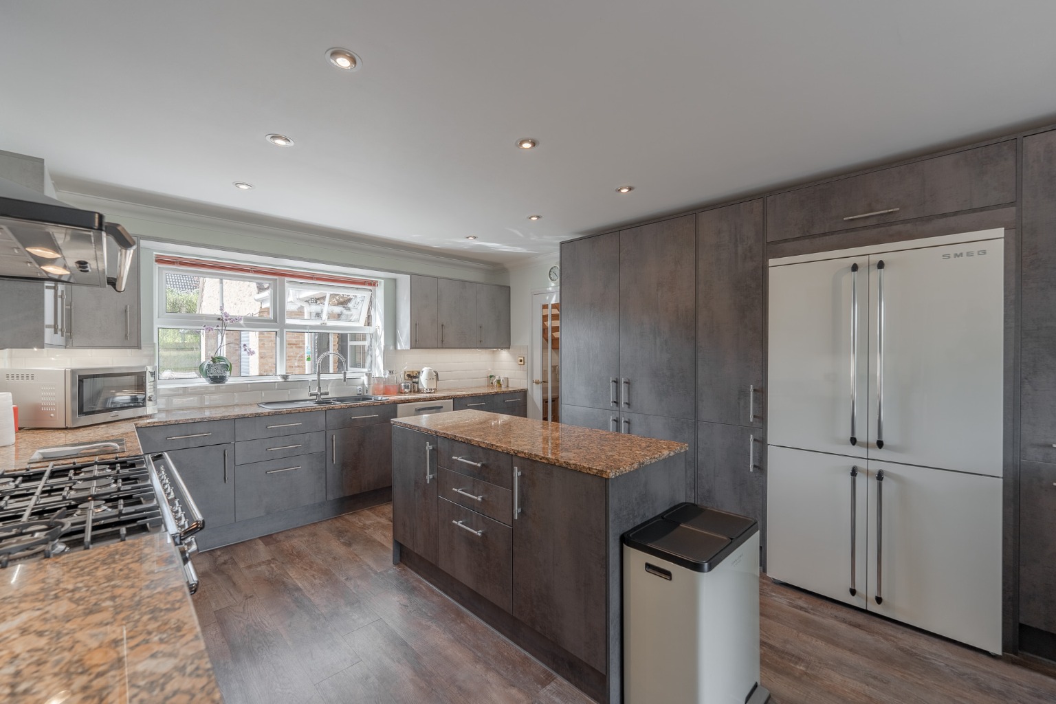 4 bed detached house for sale in Blacksmiths End, Cambridgeshire 3