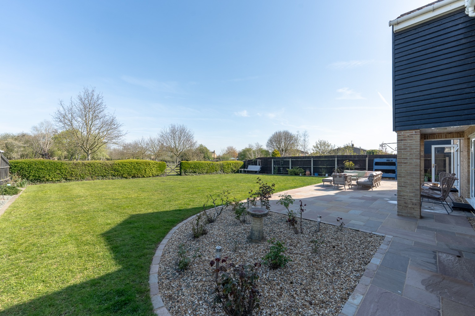 4 bed detached house for sale in Blacksmiths End, Cambridgeshire  - Property Image 23