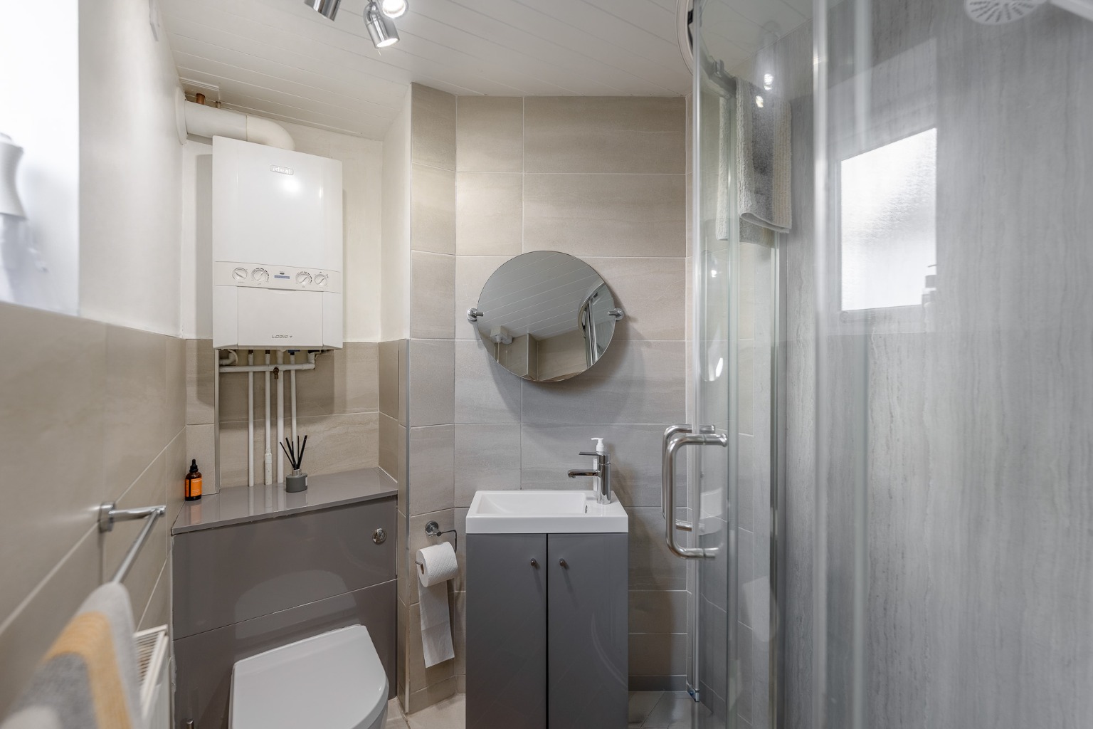 4 bed detached house for sale in West End, Cambridgeshire  - Property Image 12