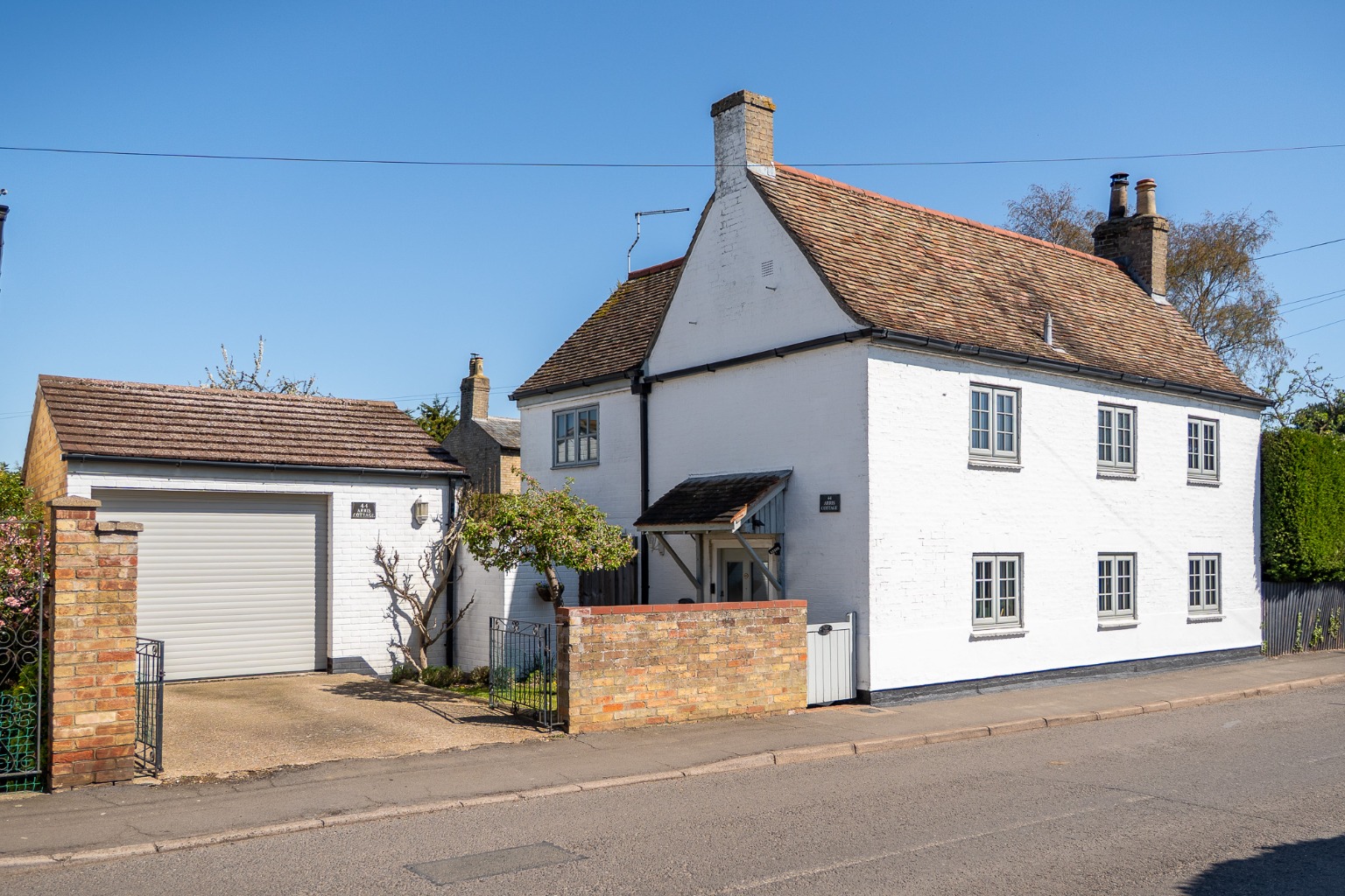 4 bed detached house for sale in West End, Cambridgeshire  - Property Image 1