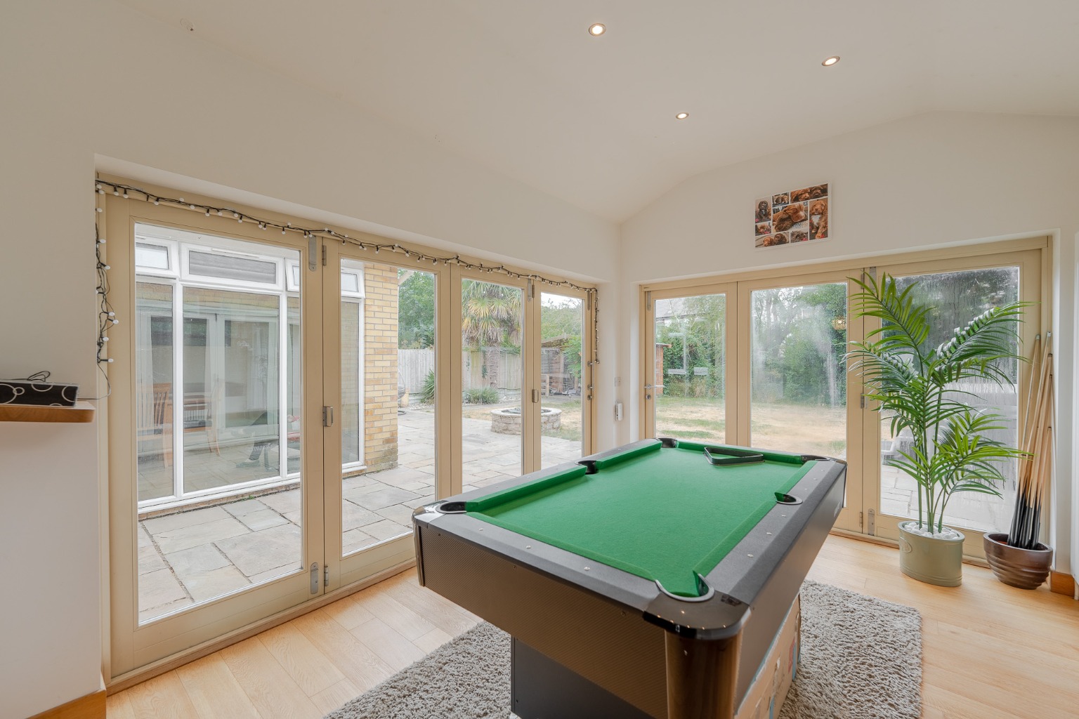 5 bed detached house for sale in Willow Close, Huntingdon 5