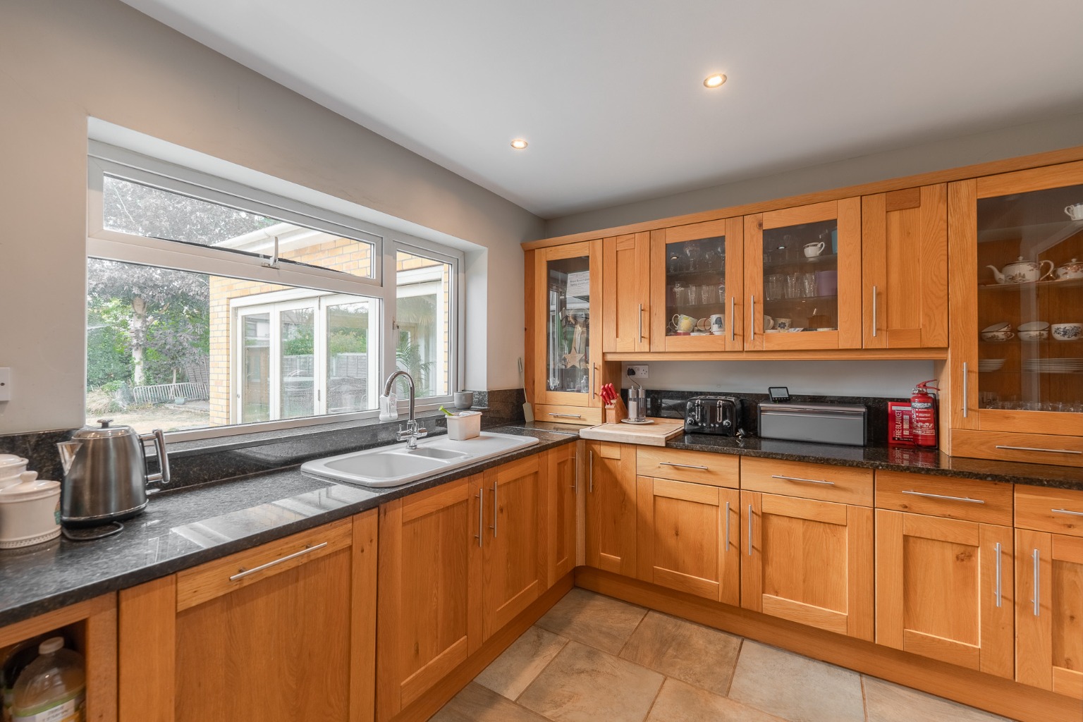 5 bed detached house for sale in Willow Close, Huntingdon  - Property Image 9