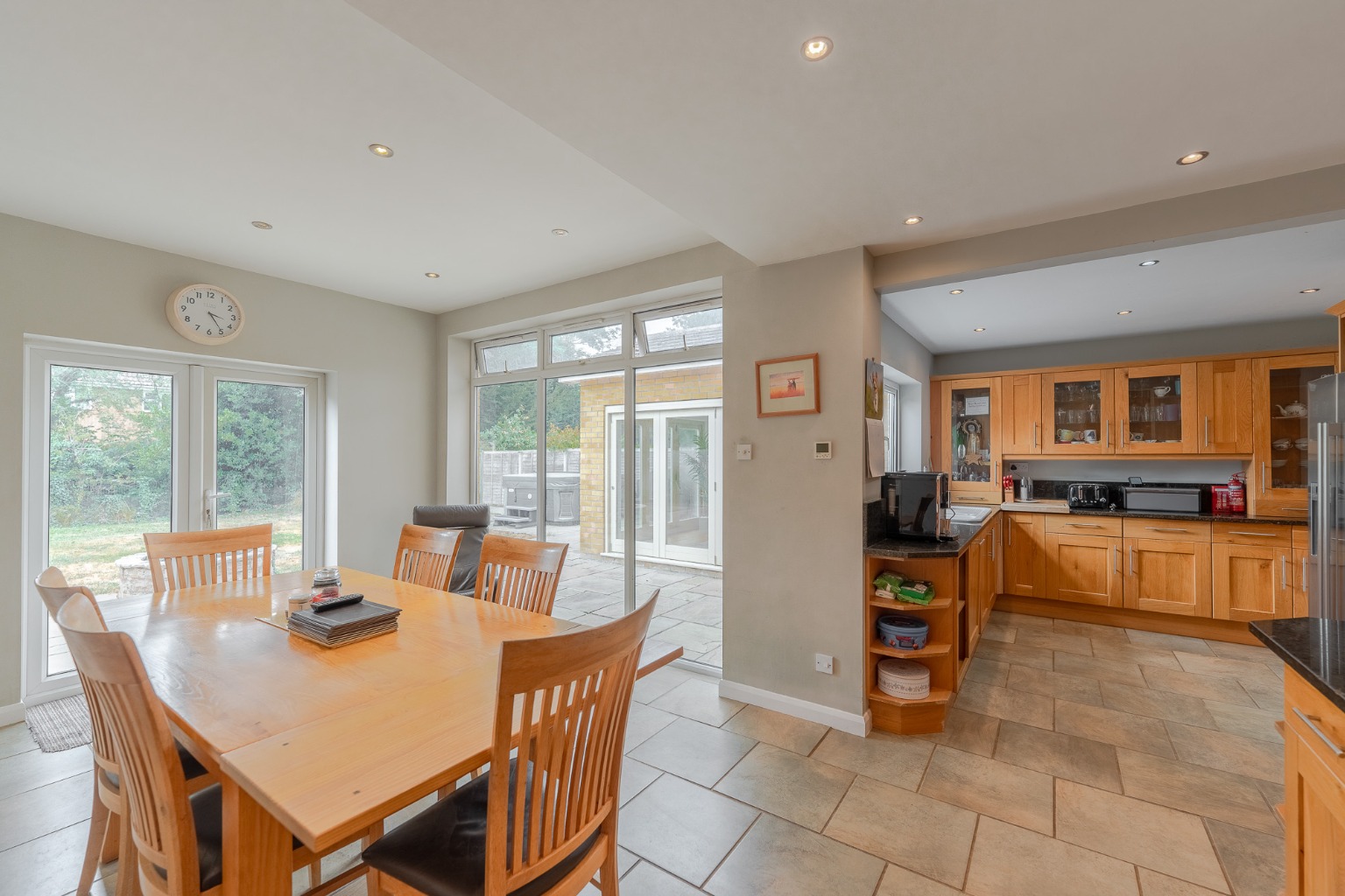 5 bed detached house for sale in Willow Close, Huntingdon 7