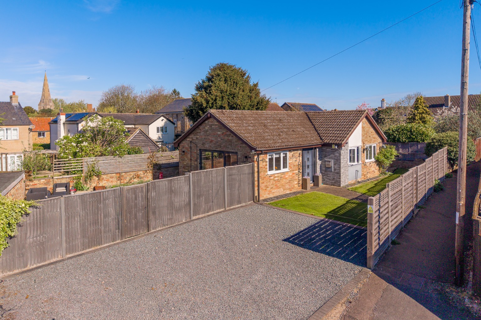 2 bed detached bungalow for sale in Bell Lane, Huntingdon - Property Image 1