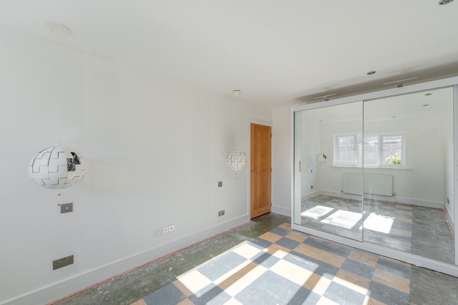 2 bed detached bungalow for sale in Bell Lane, Huntingdon 7