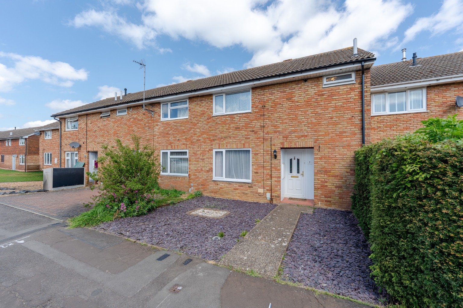3 bed terraced house for sale in Humberdale Way, Cambridgeshire - Property Image 1