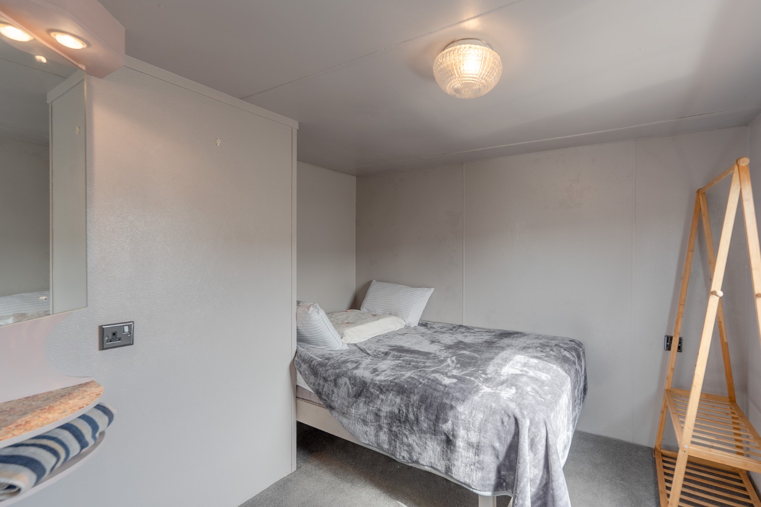 1 bed mobile home for sale in Huntingdon Road, Wyton 8