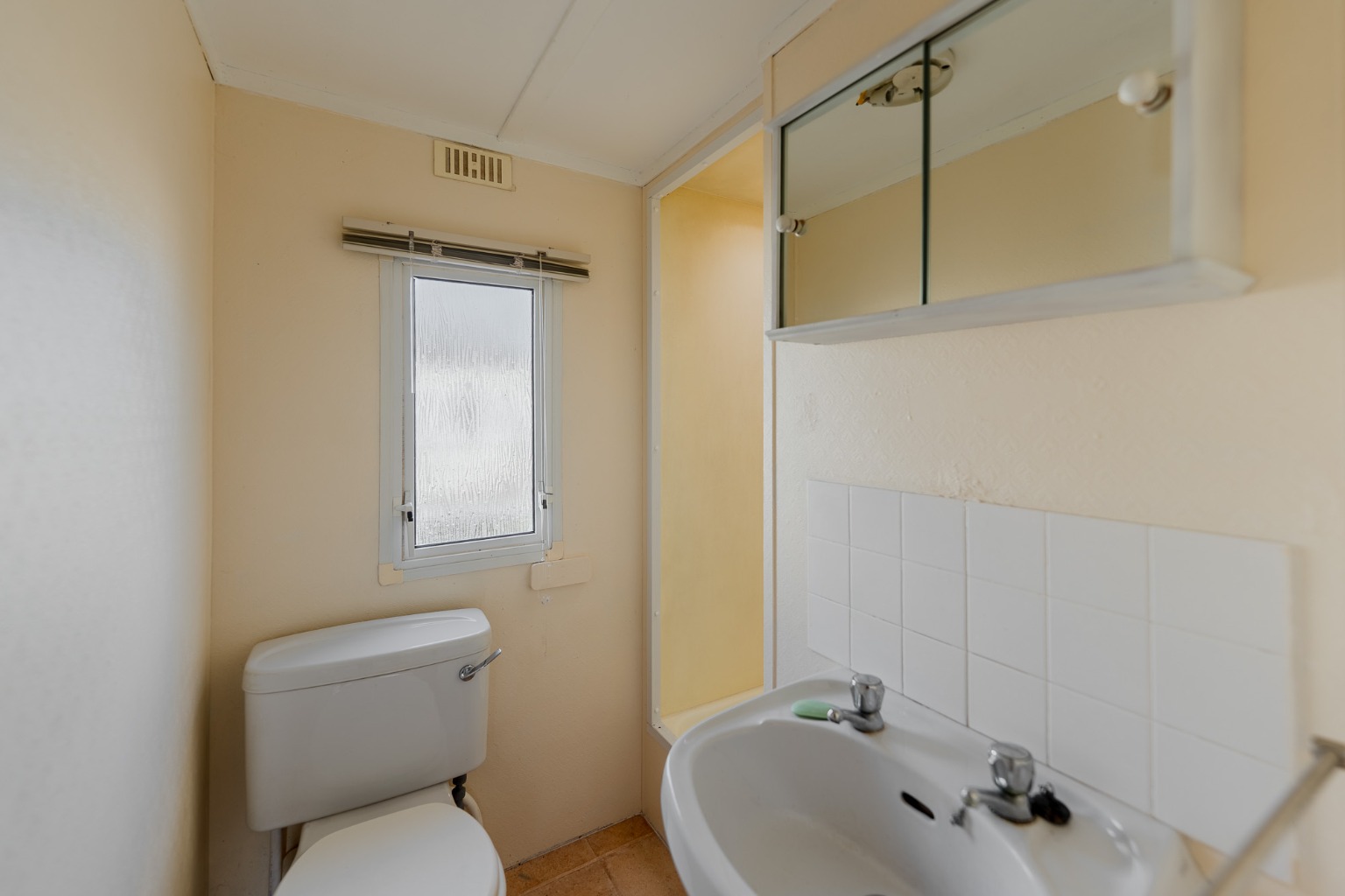 1 bed mobile home for sale in Huntingdon Road, Wyton  - Property Image 10