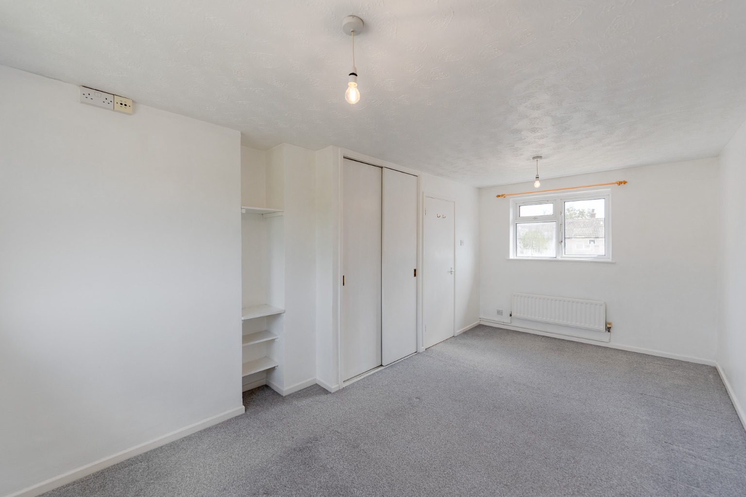 2 bed semi-detached house for sale in Somerset Road, Huntingdon  - Property Image 6