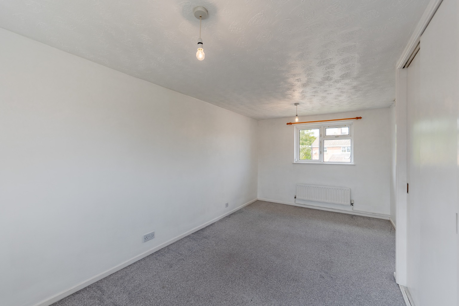 2 bed semi-detached house for sale in Somerset Road, Huntingdon  - Property Image 5