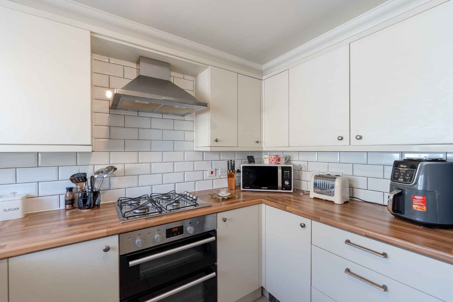 2 bed terraced house for sale in Bayley Road, Huntingdon 4