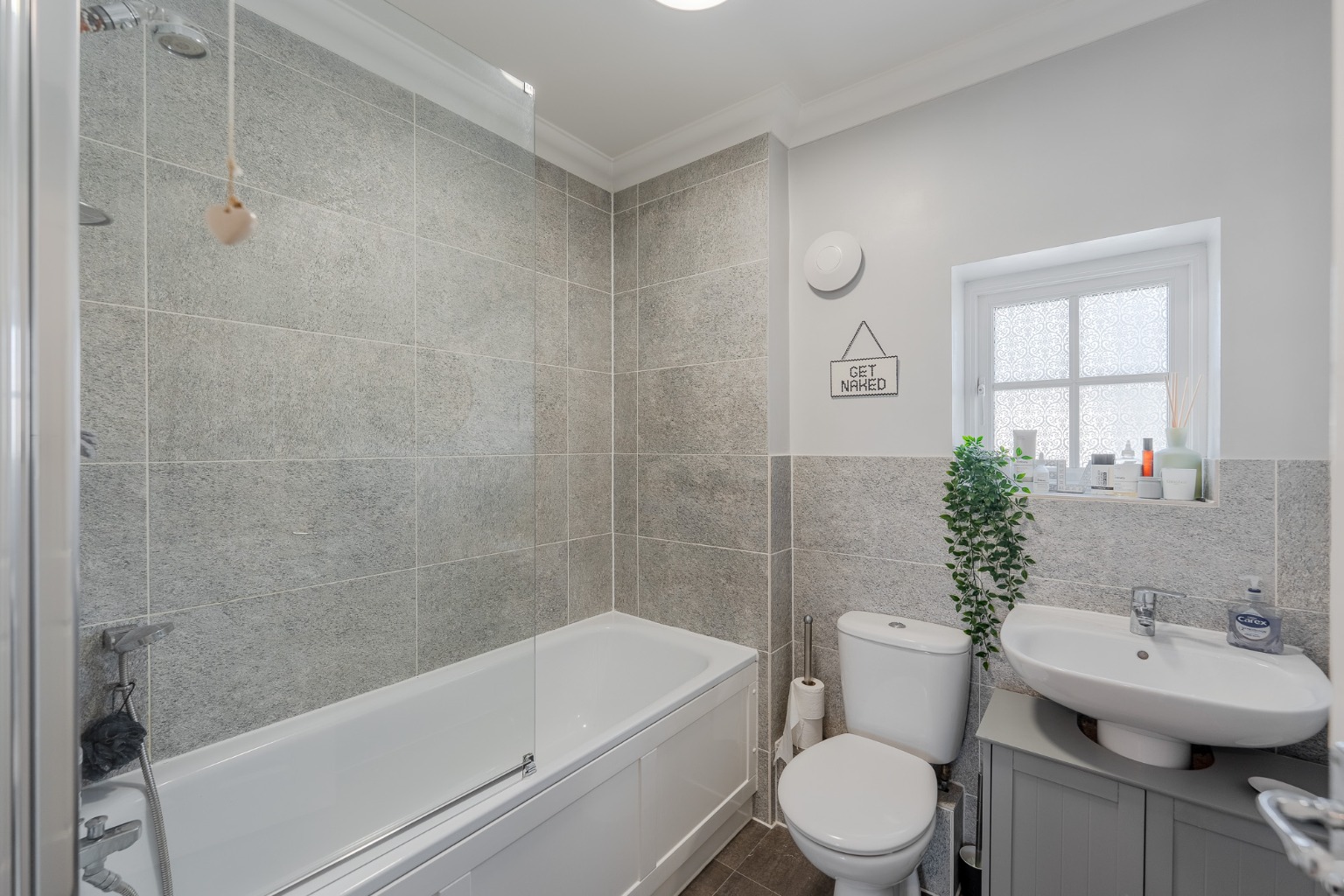 2 bed terraced house for sale in Bayley Road, Huntingdon 7