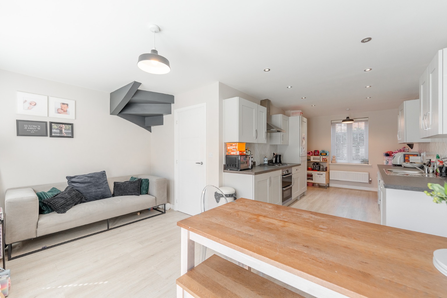 4 bed semi-detached house for sale in Griffin Road, Huntingdon 1