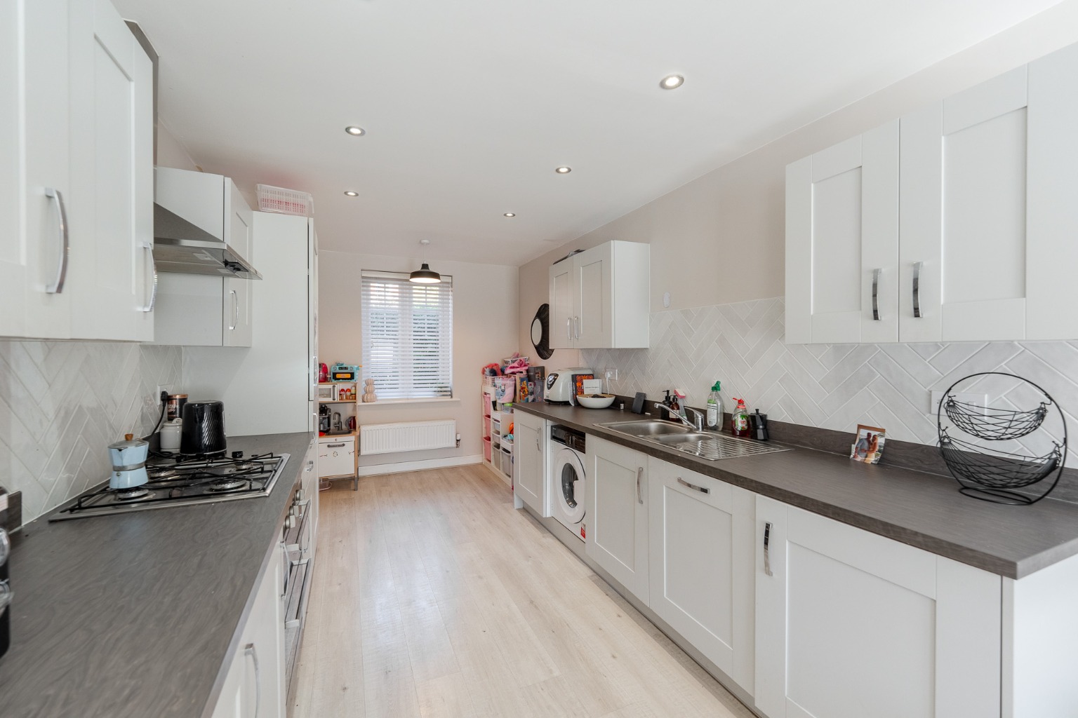 4 bed semi-detached house for sale in Griffin Road, Huntingdon 3