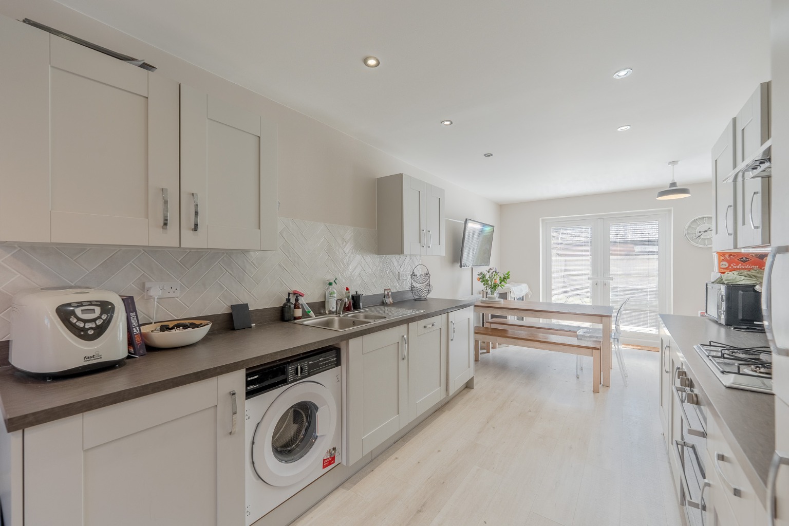 4 bed semi-detached house for sale in Griffin Road, Huntingdon  - Property Image 6