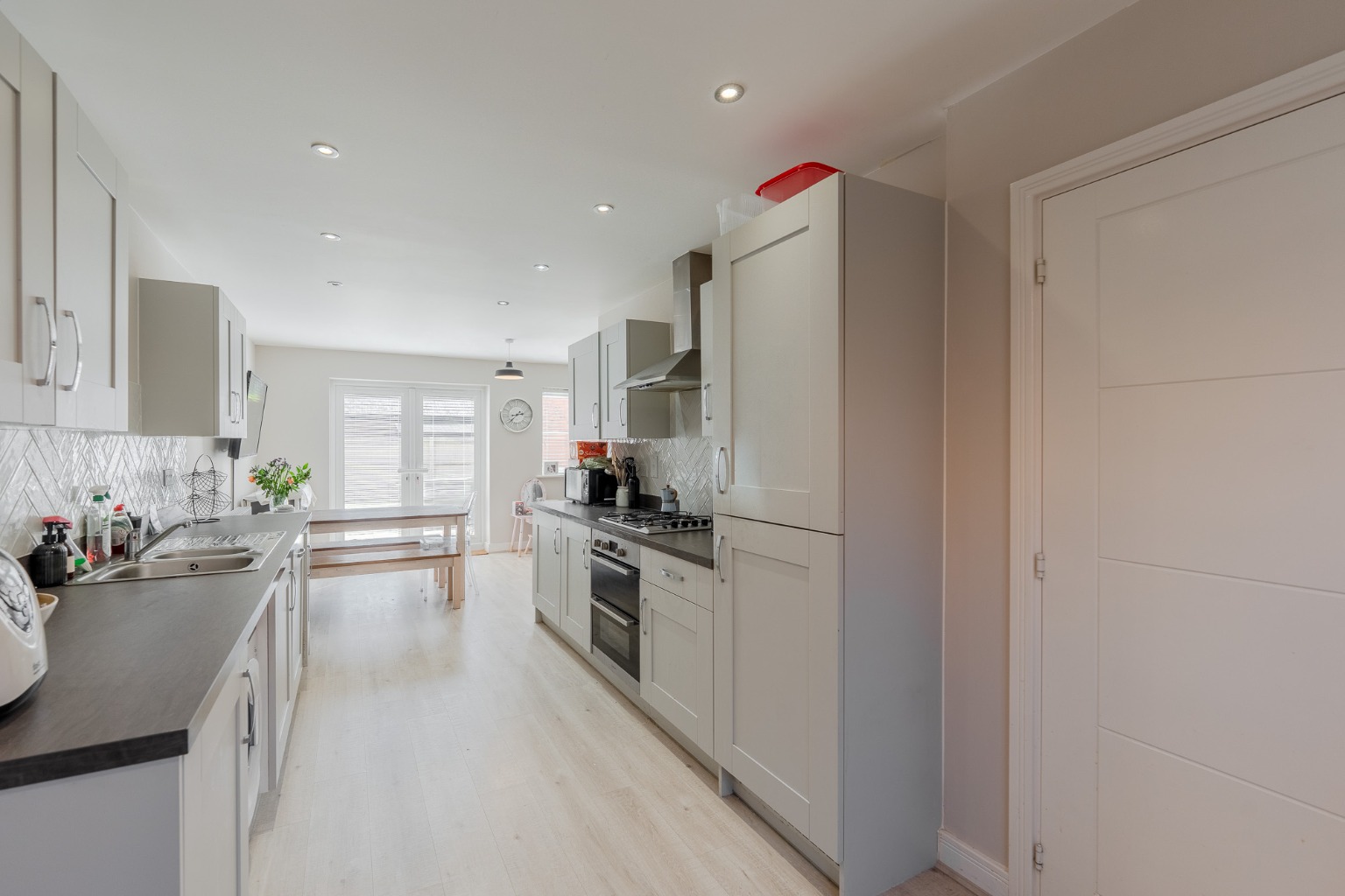 4 bed semi-detached house for sale in Griffin Road, Huntingdon  - Property Image 5