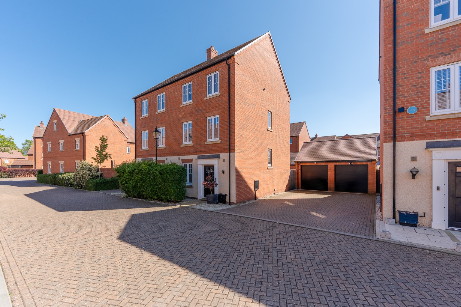4 bed semi-detached house for sale in Griffin Road, Huntingdon  - Property Image 1