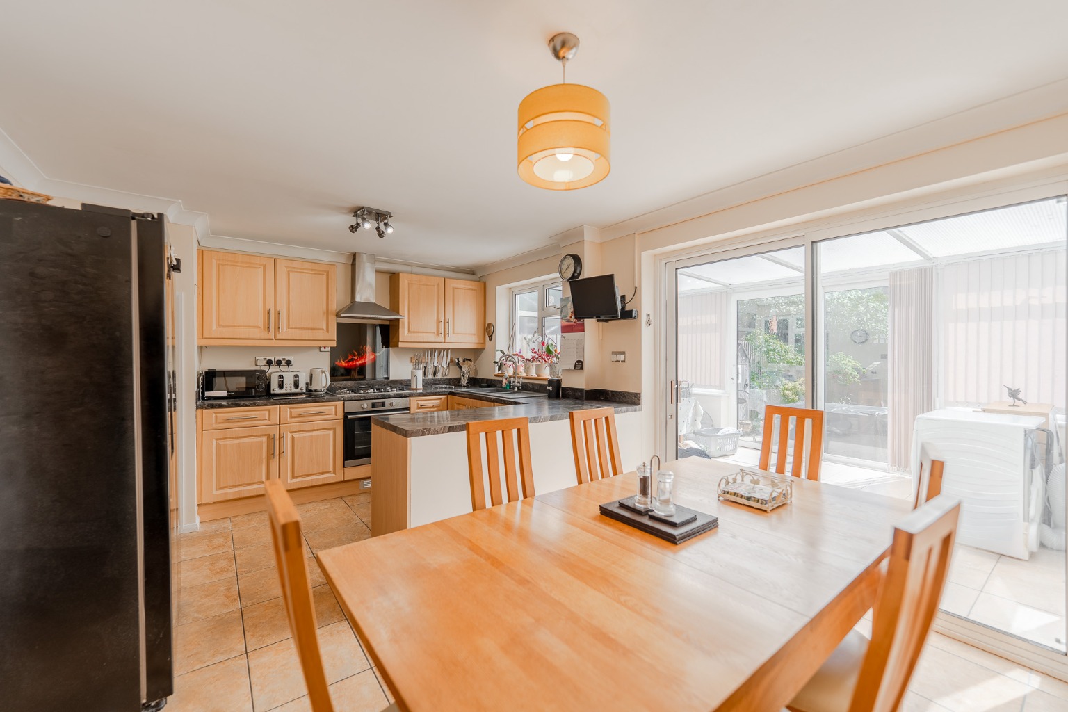 3 bed semi-detached house for sale in Greenfields, Cambridgeshire  - Property Image 9